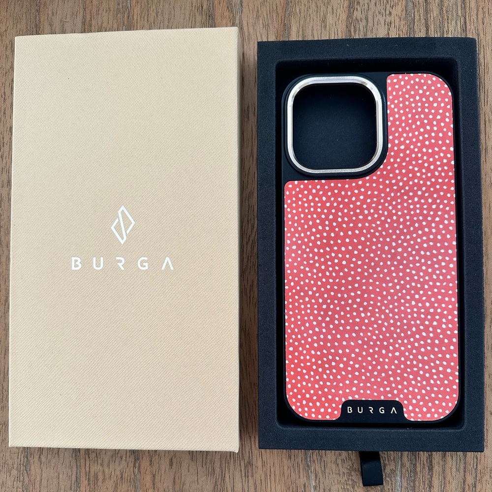 BURGA Iphone 14 Pro Max Elite MagSafe Case Vintage Edition